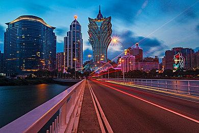 效力29年 曾制作《美妙世界》的神藤辰也告别SE